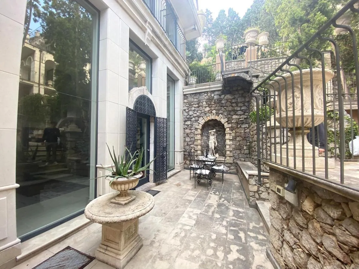 Villa Atelier Taormina Spacious Guesthouse With Pool Italy