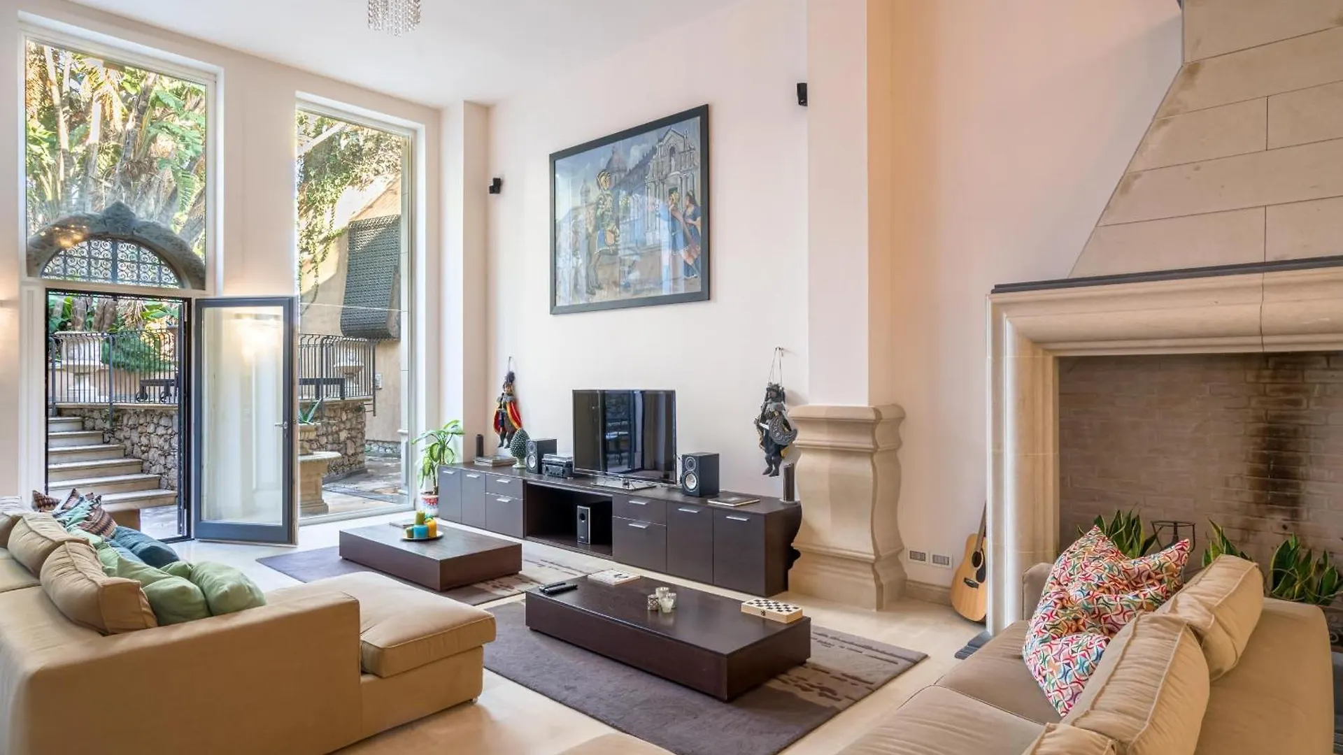 Villa Atelier Taormina Spacious Guesthouse With Pool